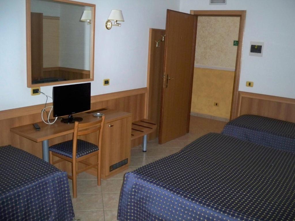 Albergo Corradetti Castel Di Sangro Room photo